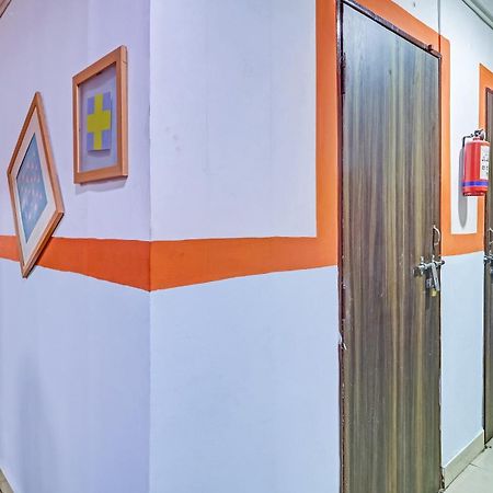 Hotel O New Lakeview Palace Hyderabad Exterior photo